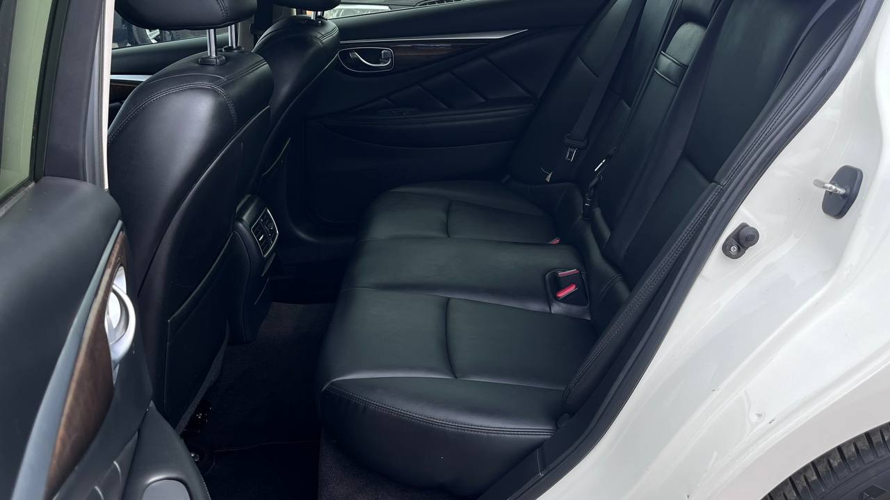 INFINITI Q50 LUXE 2017