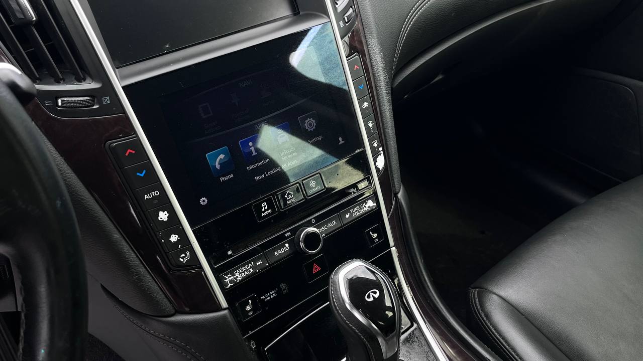 INFINITI Q50 LUXE 2017