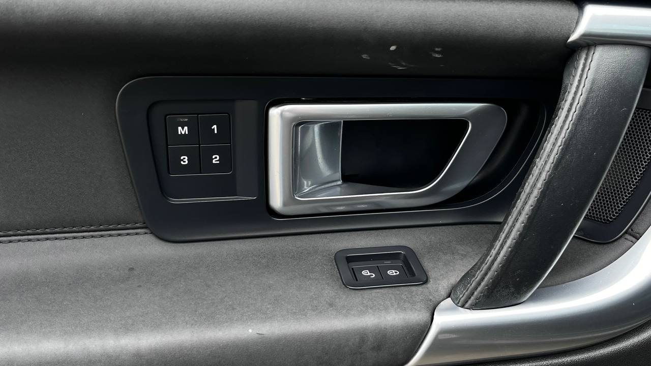 LAND ROVER DISCOVERY SPORT HSE 2015