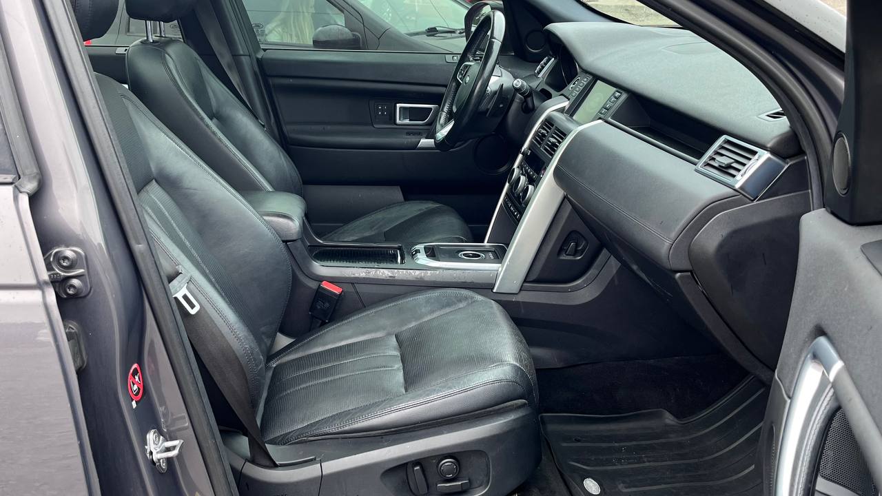 LAND ROVER DISCOVERY SPORT HSE 2015