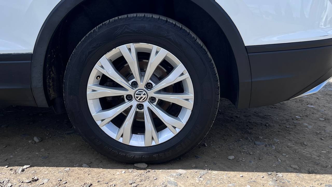 VOLKSWAGEN TIGUAN S 2017