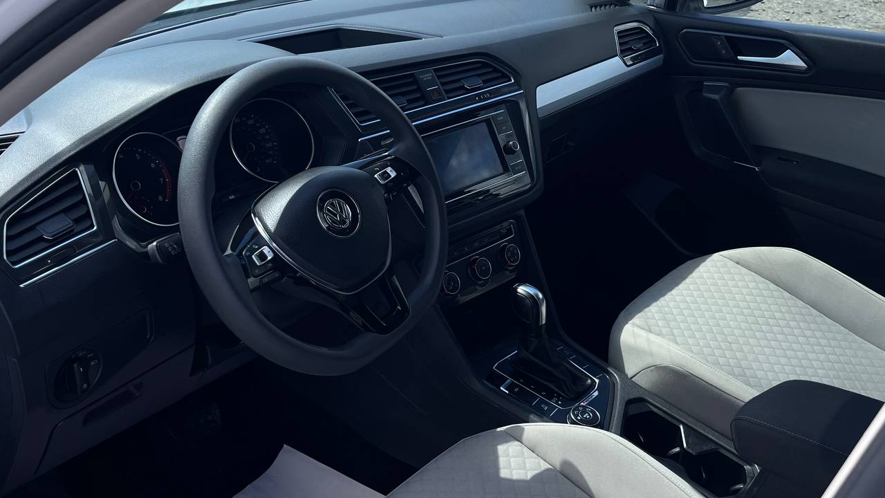 VOLKSWAGEN TIGUAN S 2017