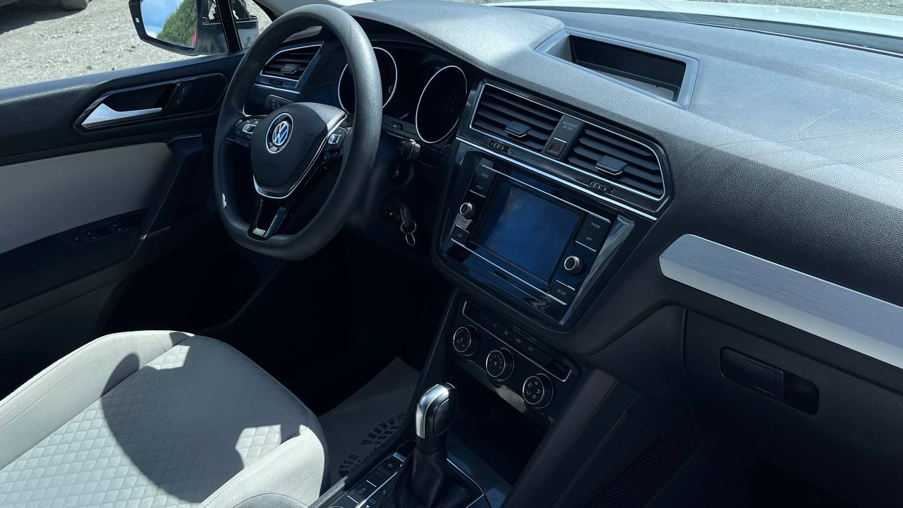 VOLKSWAGEN TIGUAN S 2017