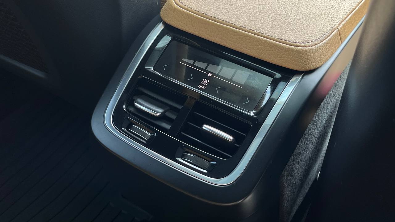 VOLVO XC90 T6 MOMENTUM 2015