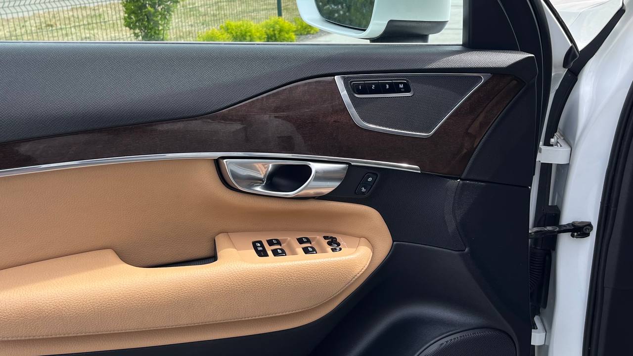 VOLVO XC90 T6 MOMENTUM 2015