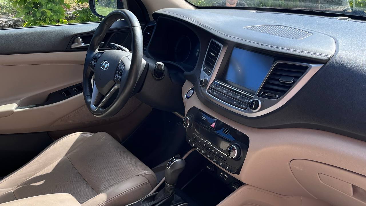 HYUNDAI TUCSON LIMITED 2015