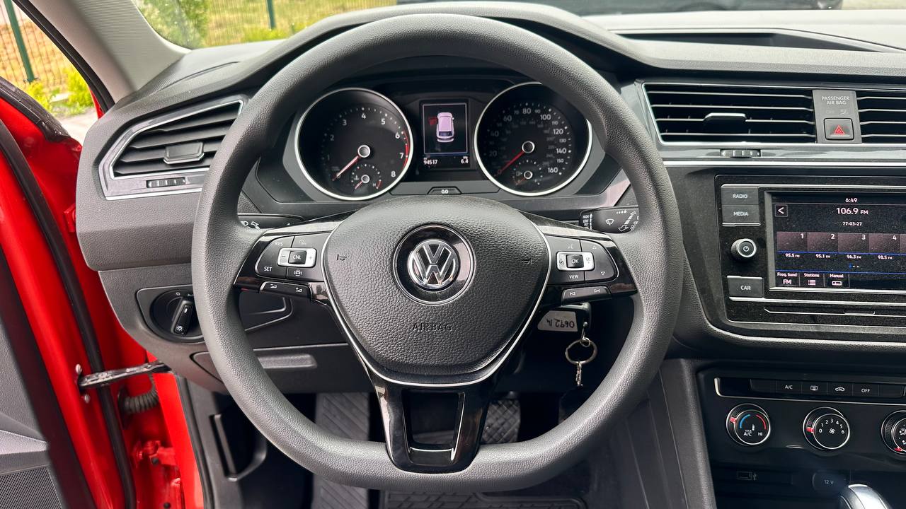 VOLKSWAGEN TIGUAN S 2018