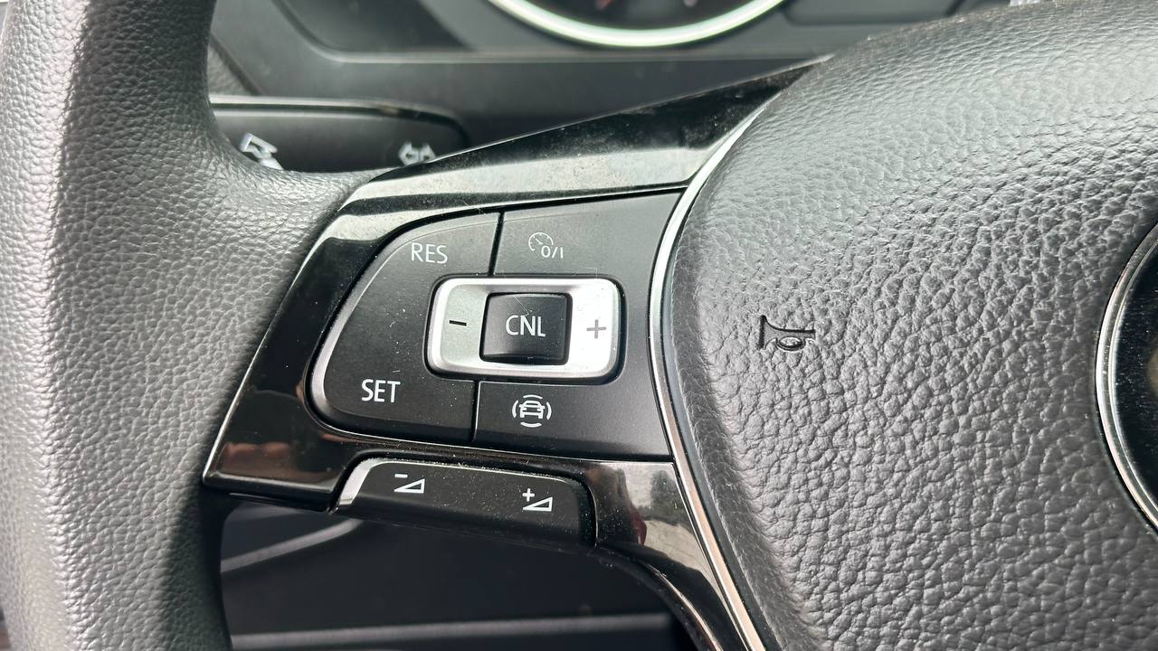 VOLKSWAGEN TIGUAN S 2018