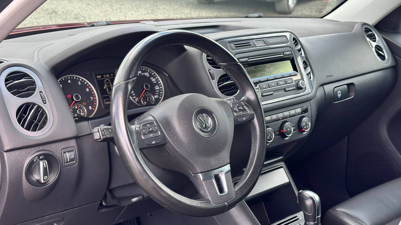 VOLKSWAGEN TIGUAN S 2013