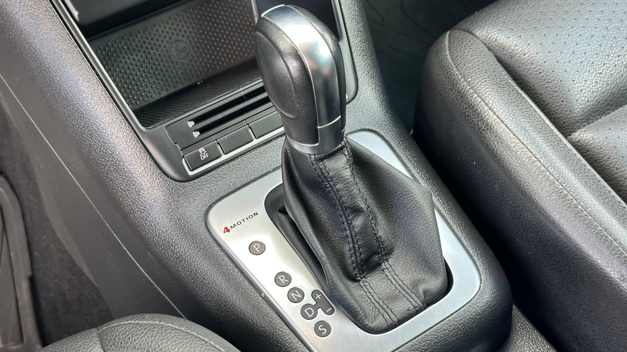 VOLKSWAGEN TIGUAN S 2013