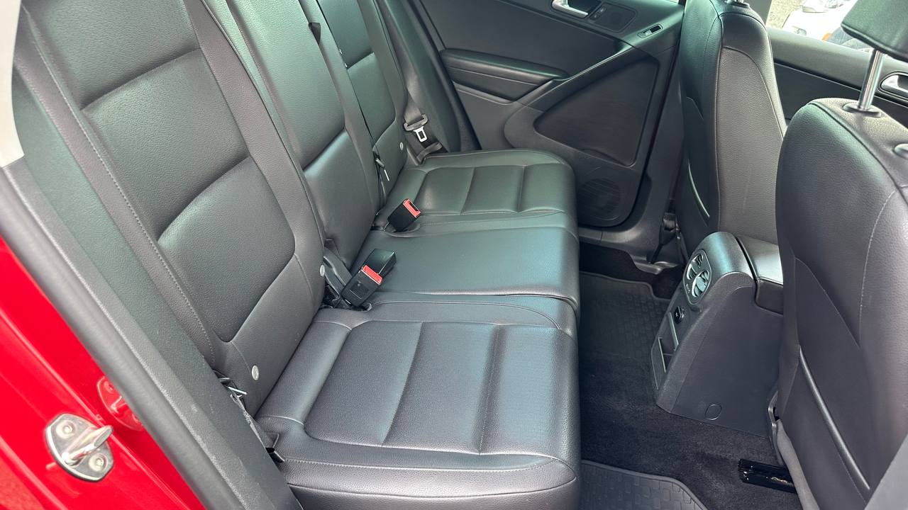 VOLKSWAGEN TIGUAN S 2013