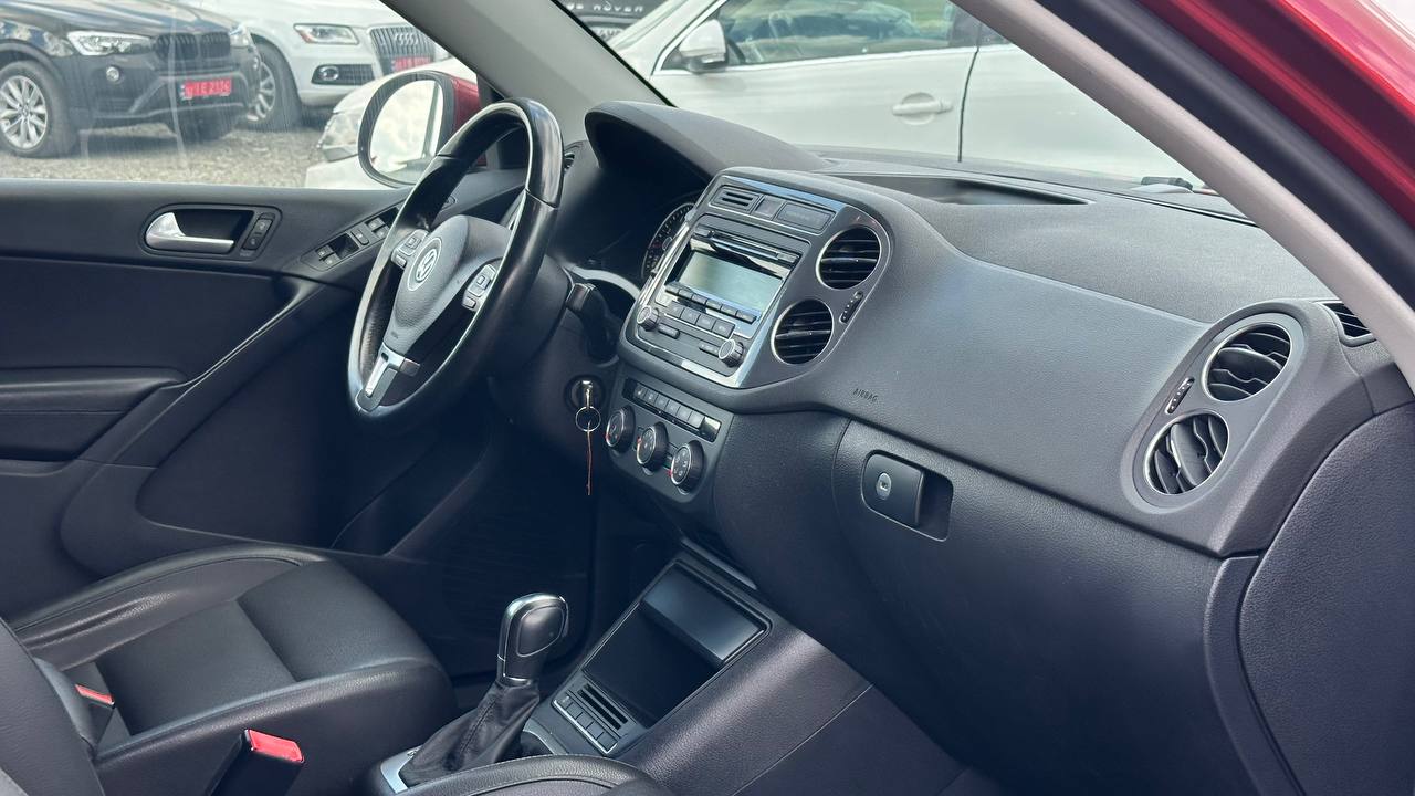 VOLKSWAGEN TIGUAN S 2013
