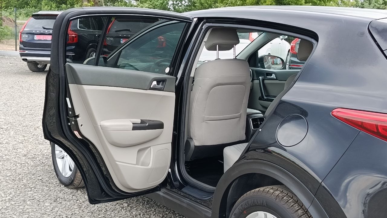 KIA SPORTAGE LX 2016
