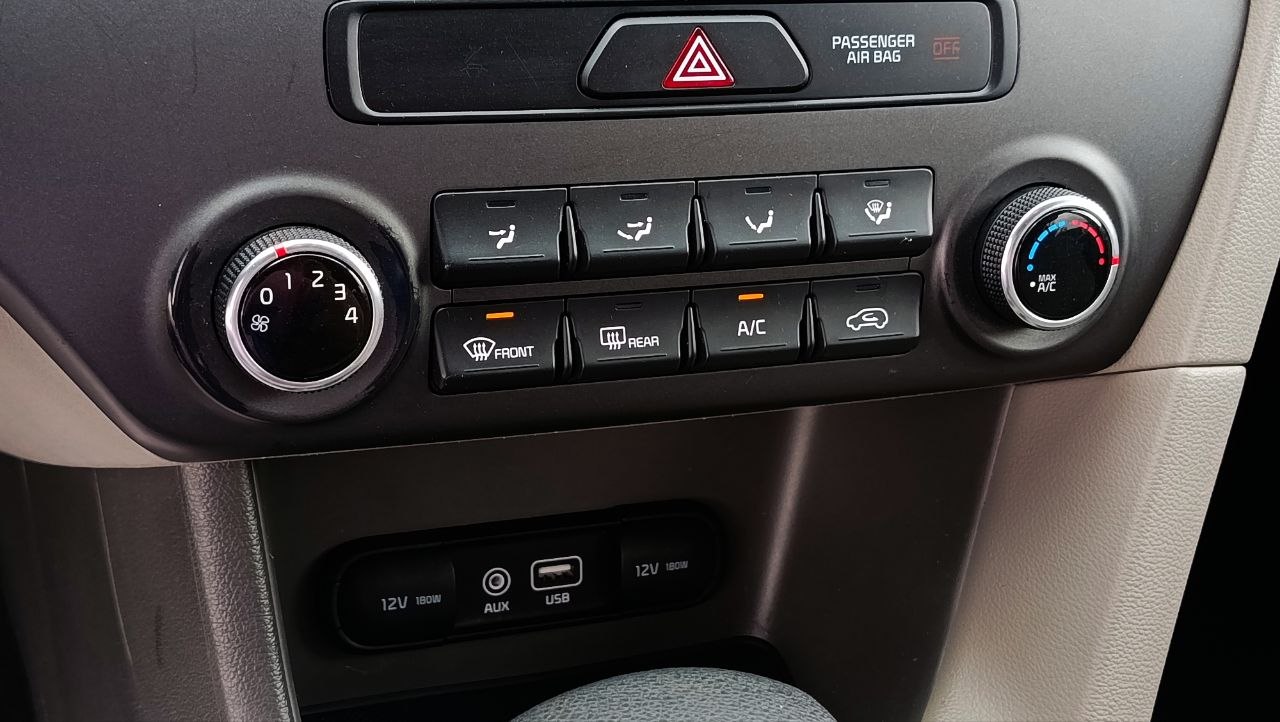 KIA SPORTAGE LX 2016