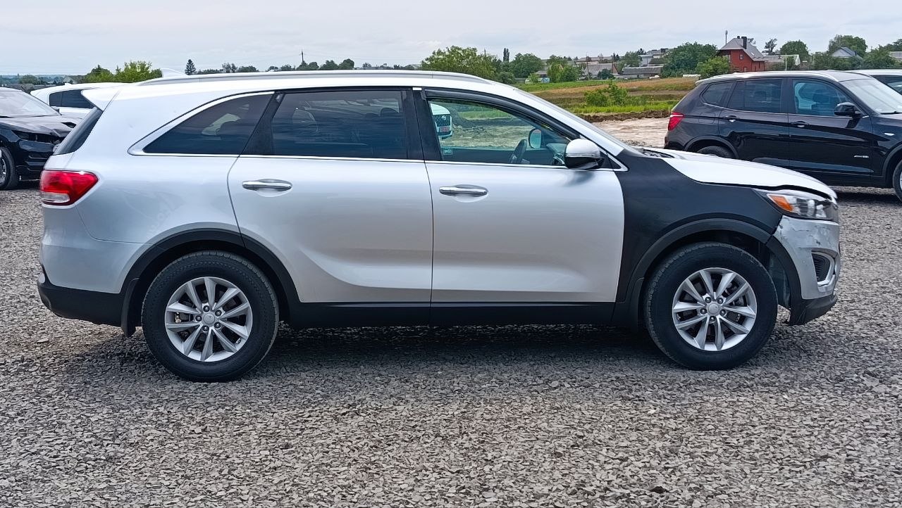 KIA SORENTO LX 2016