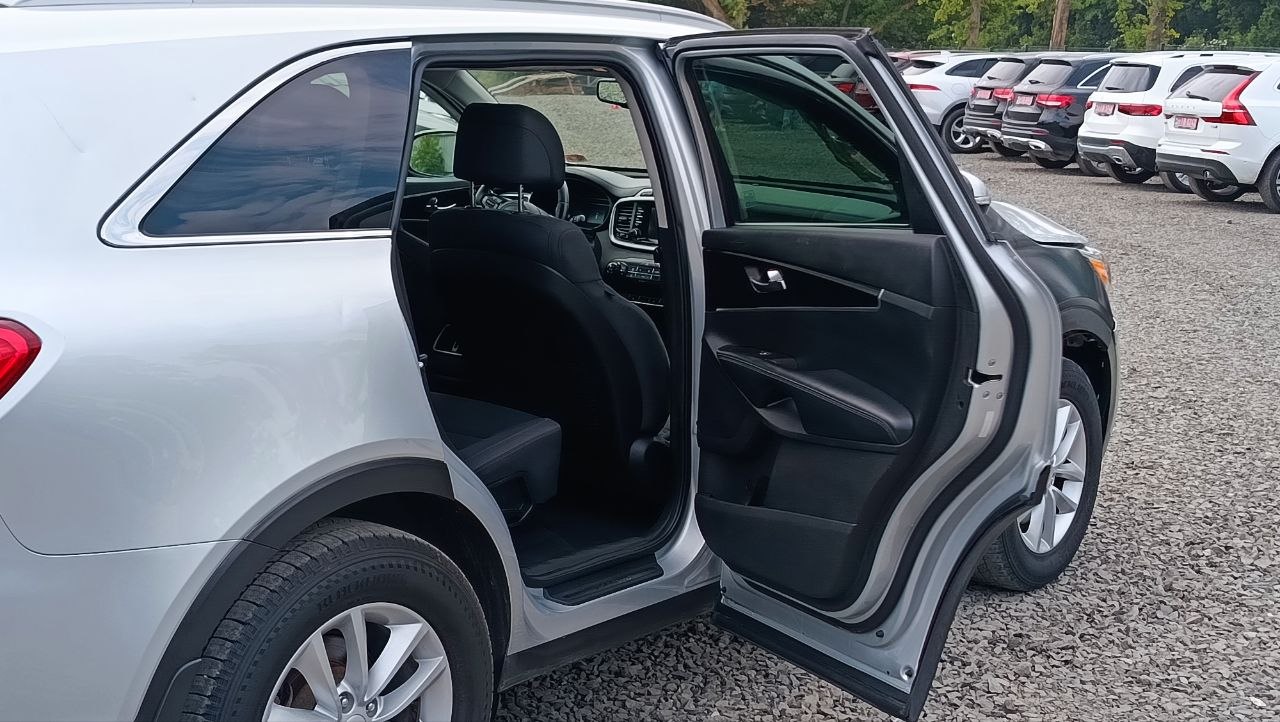 KIA SORENTO LX 2016