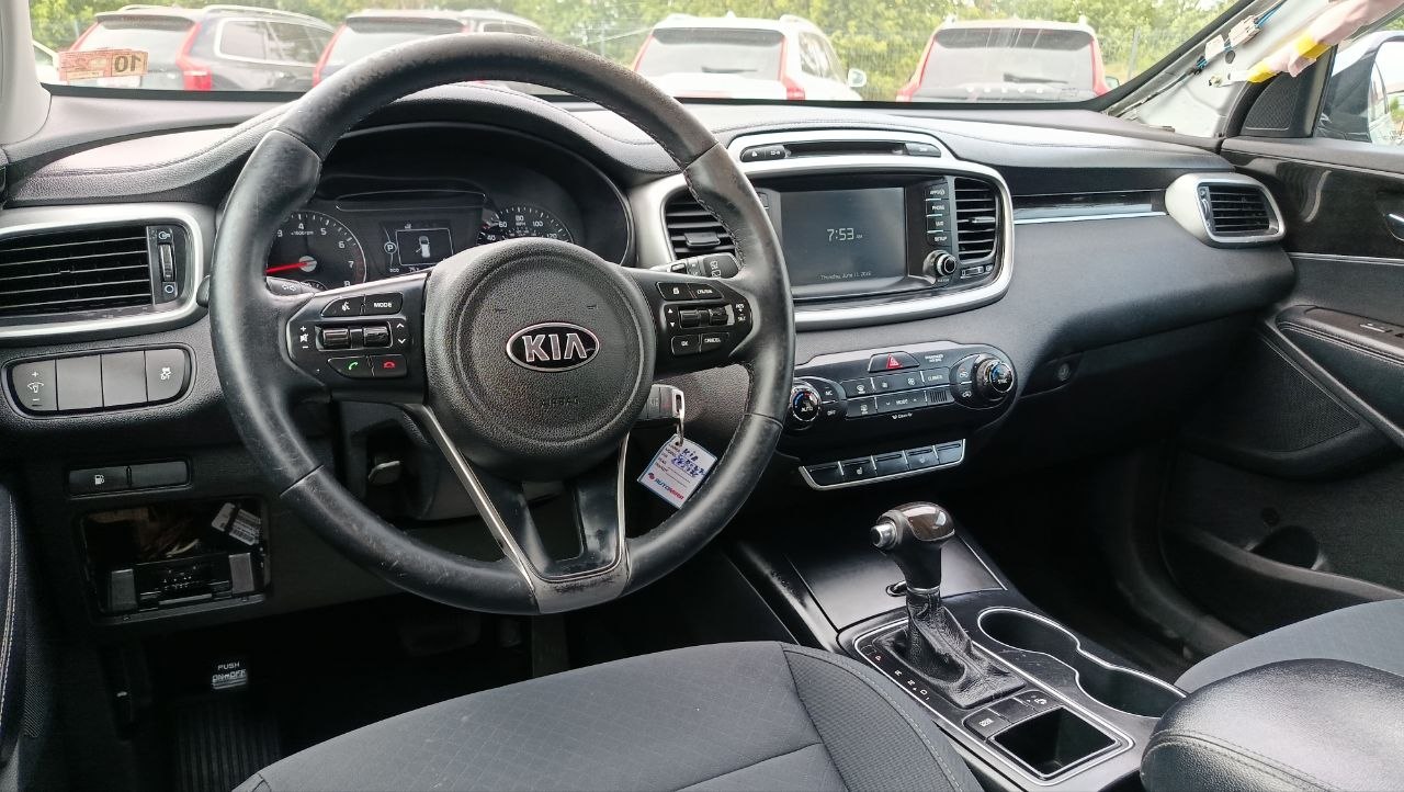 KIA SORENTO LX 2016