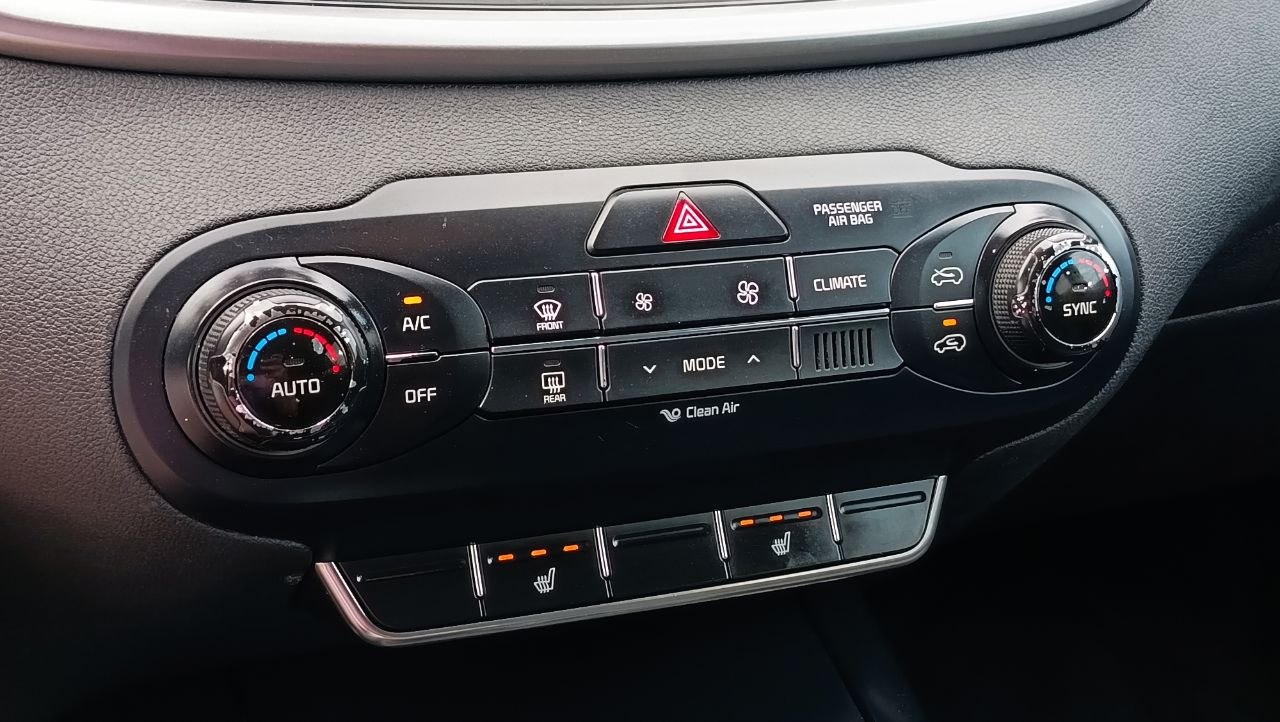 KIA SORENTO LX 2016