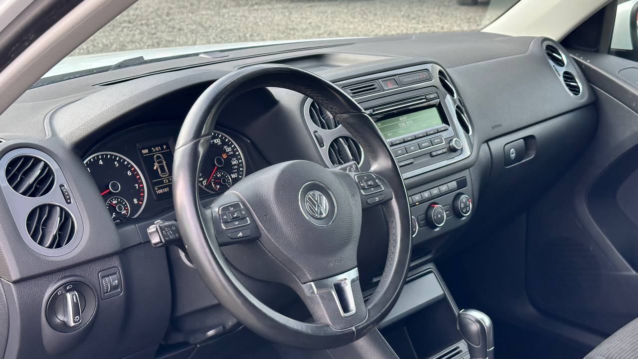 VOLKSWAGEN TIGUAN S 2014
