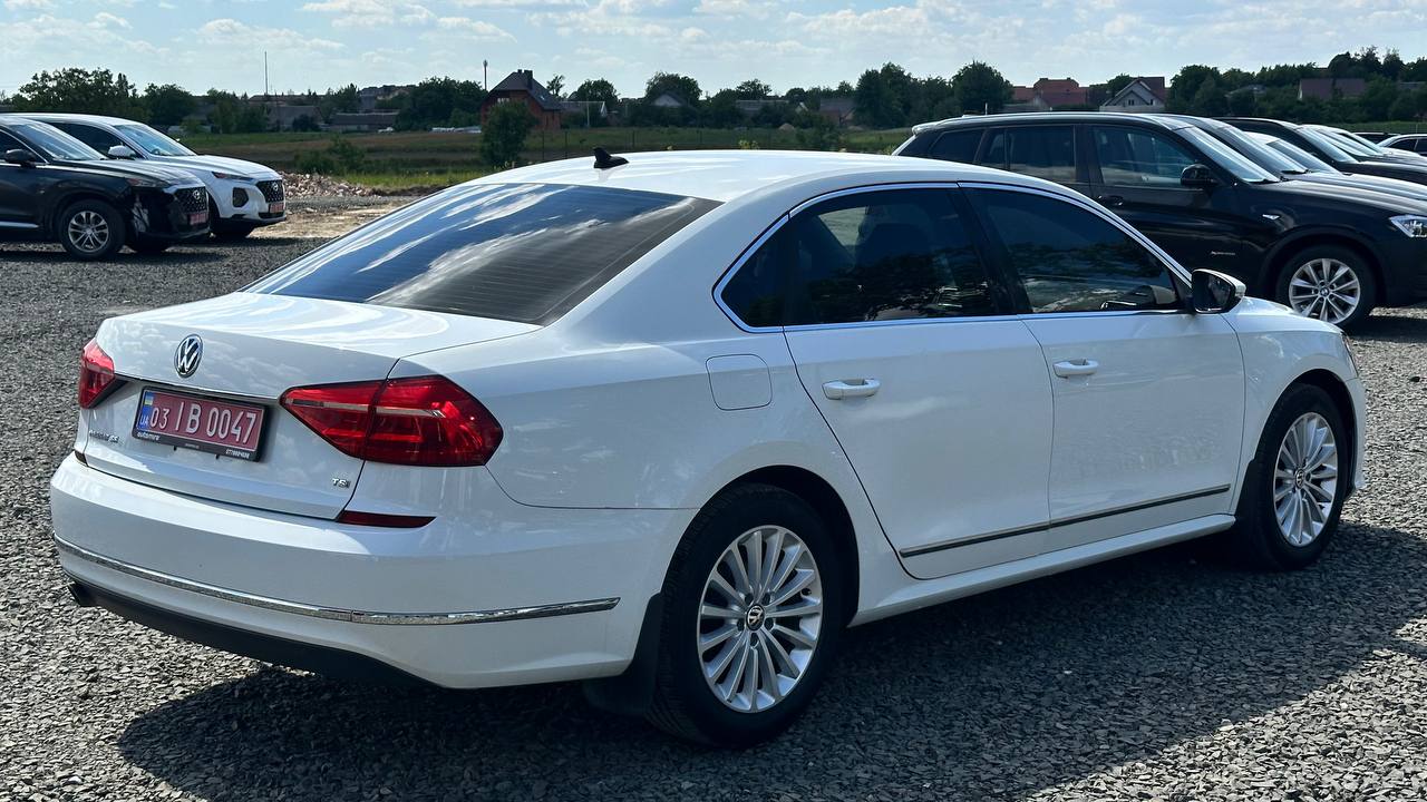 VOLKSWAGEN PASSAT SE 2016