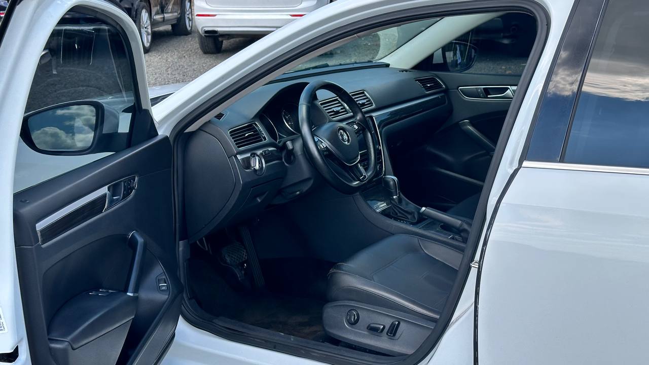VOLKSWAGEN PASSAT SE 2016