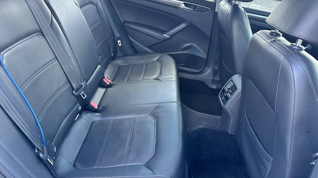 VOLKSWAGEN PASSAT SE 2016
