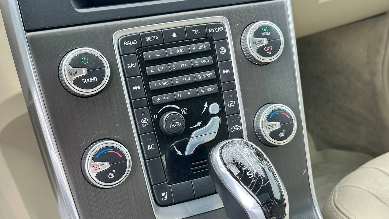 VOLVO S60 PREMIER 2014