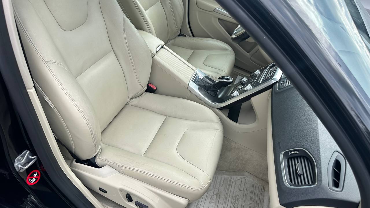VOLVO S60 PREMIER 2014