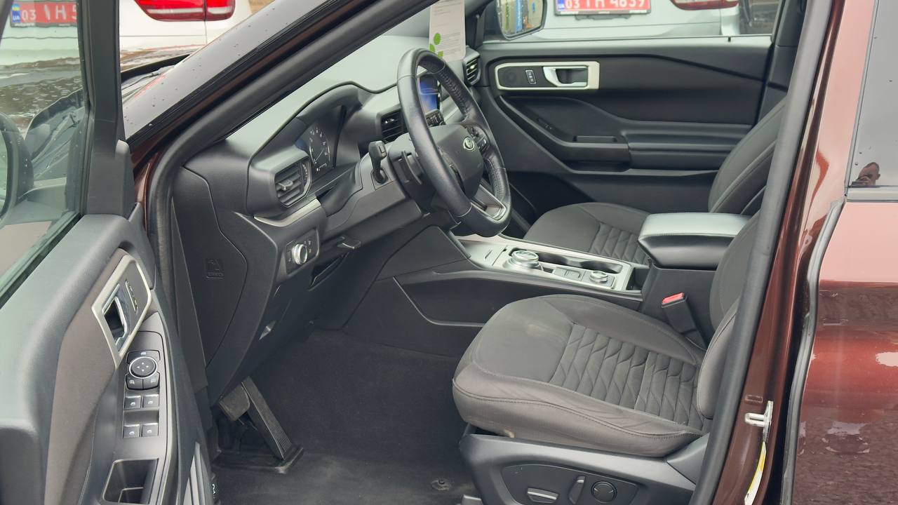 FORD EXPLORER XLT 2020