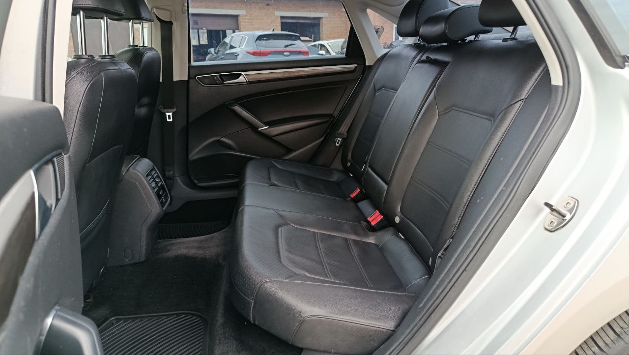 VOLKSWAGEN PASSAT SE 2016