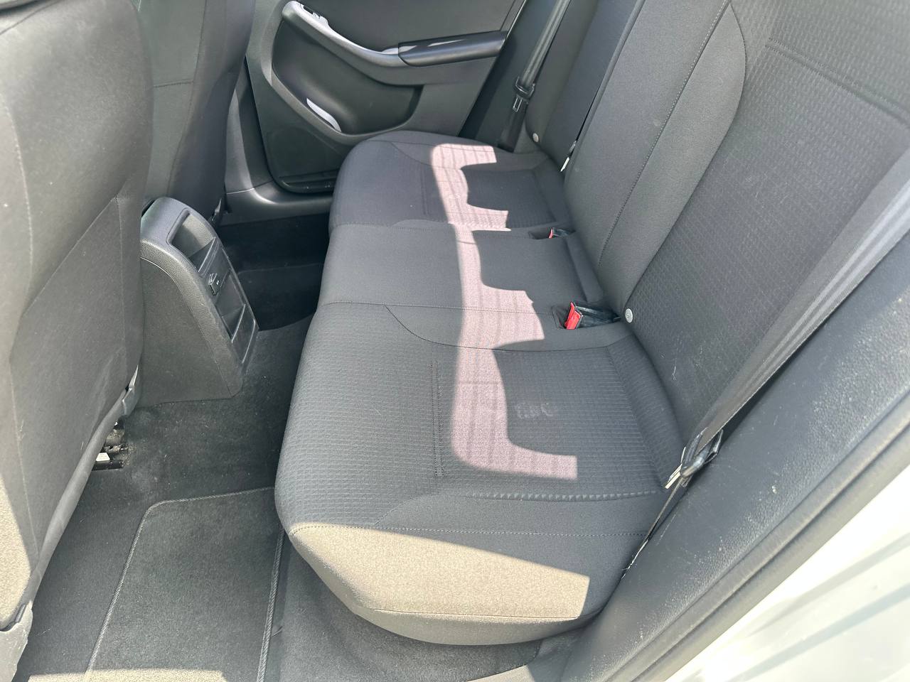 VOLKSWAGEN JETTA SE 2014
