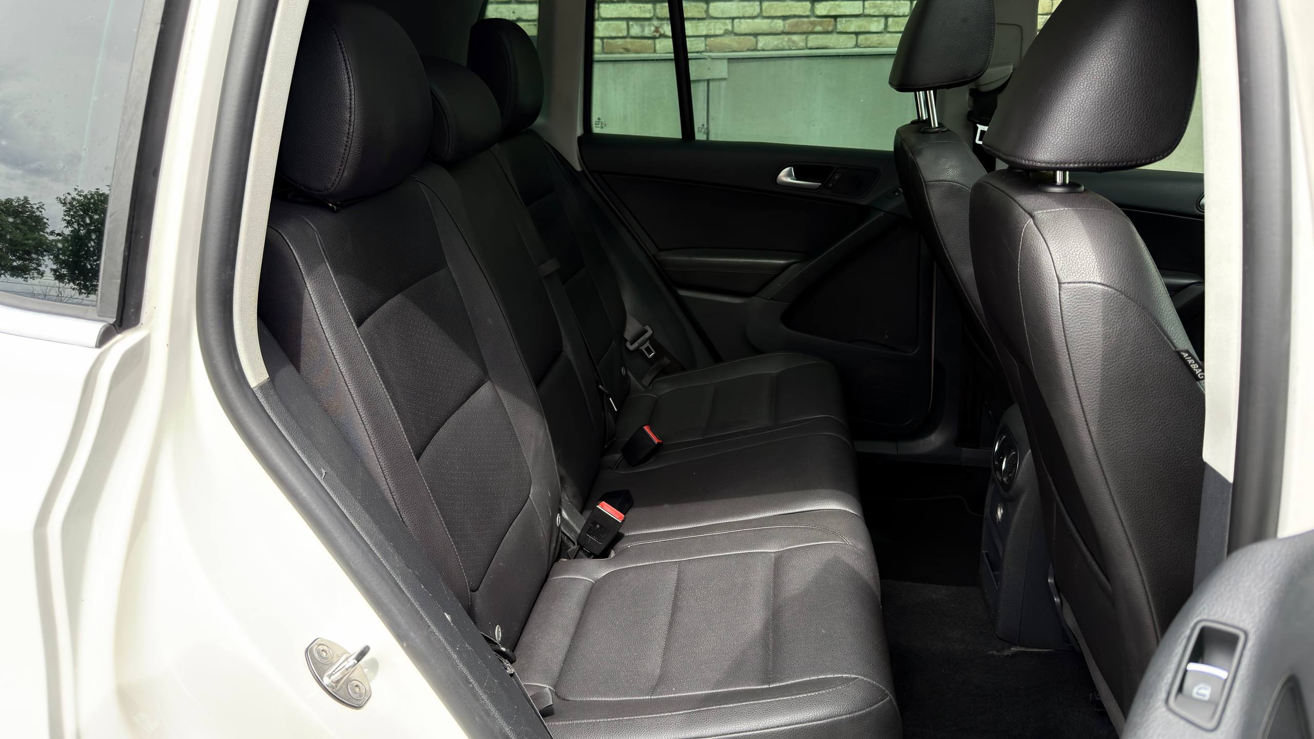VOLKSWAGEN TIGUAN SE 2012