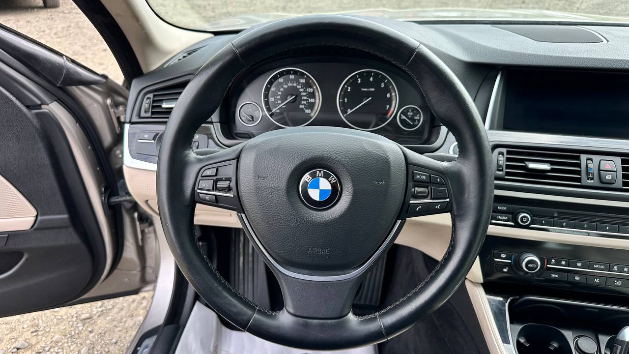 BMW 528 XI 2014