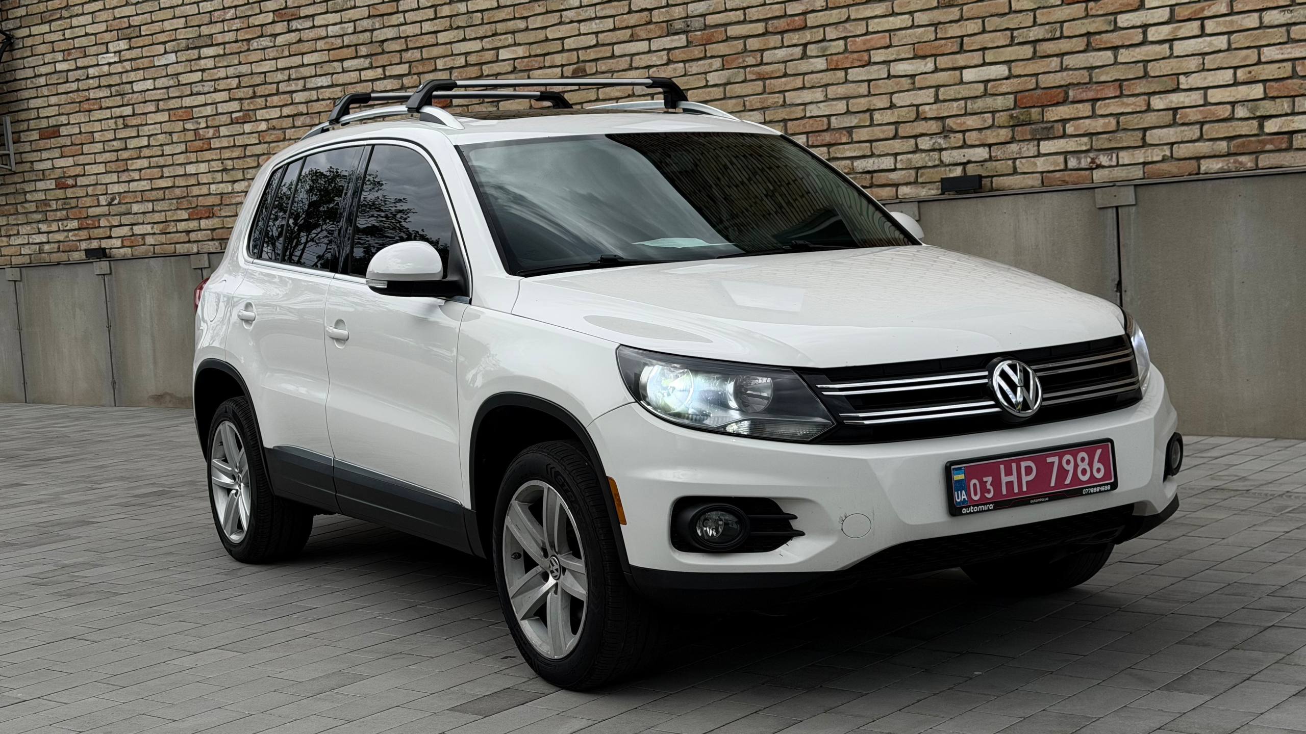 VOLKSWAGEN TIGUAN SE 2012