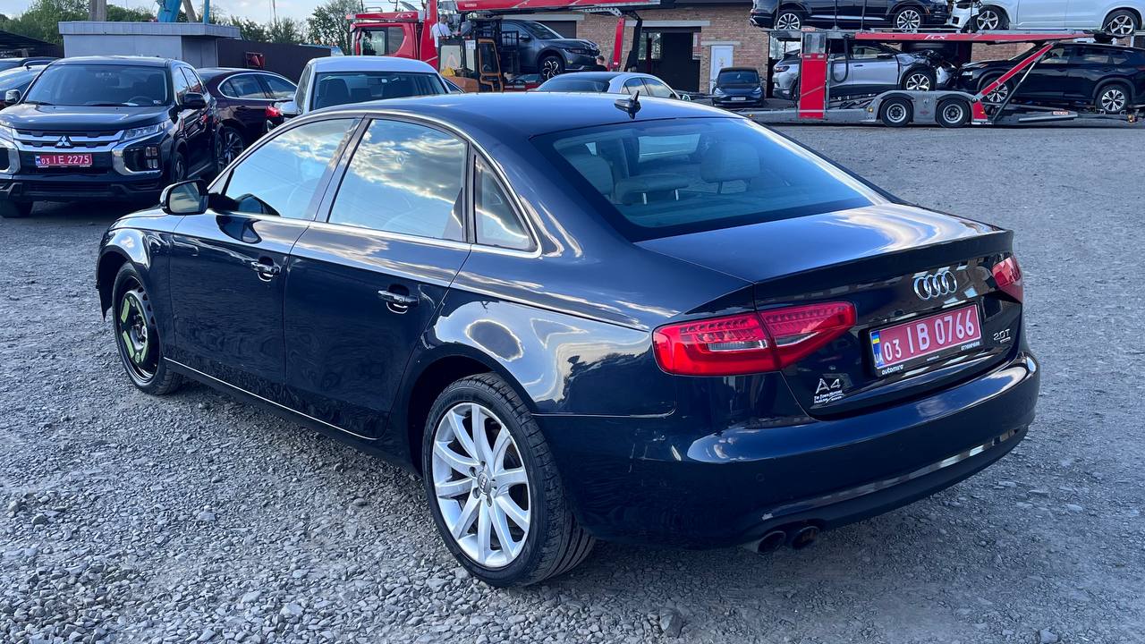 AUDI A4 PREMIUM PLUS 2012