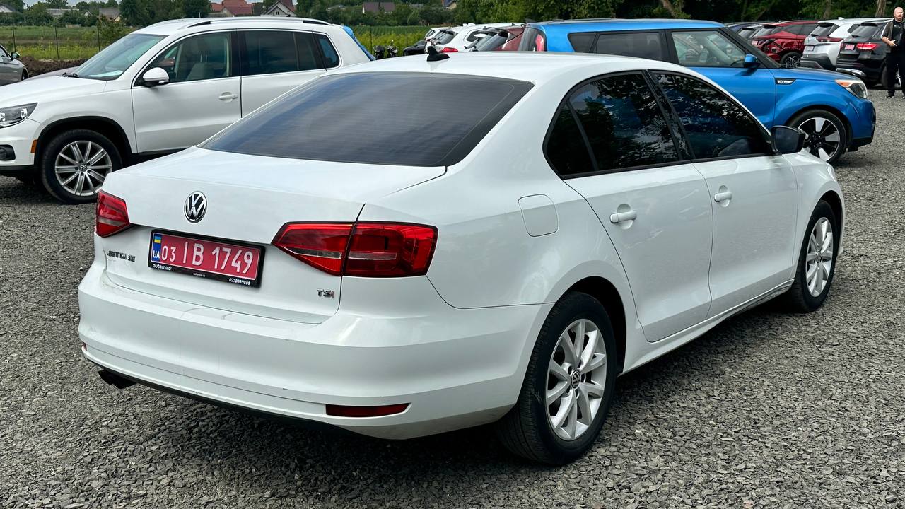 VOLKSWAGEN JETTA SE 2014