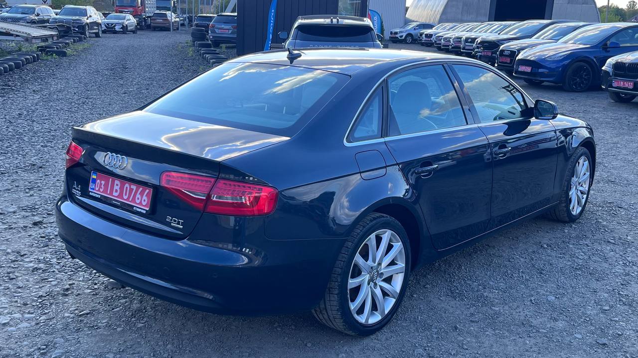 AUDI A4 PREMIUM PLUS 2012