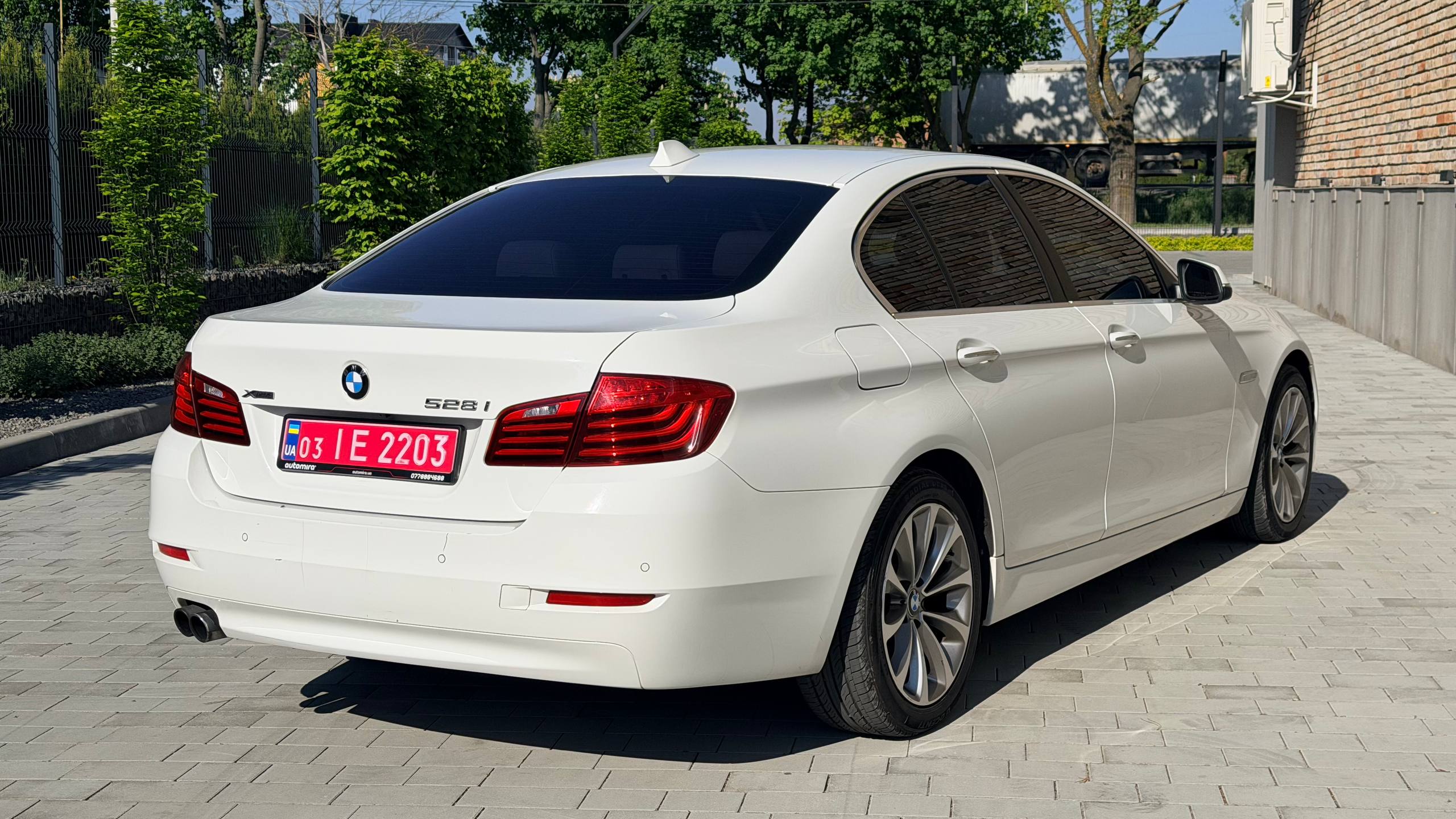 BMW 528 XI 2015