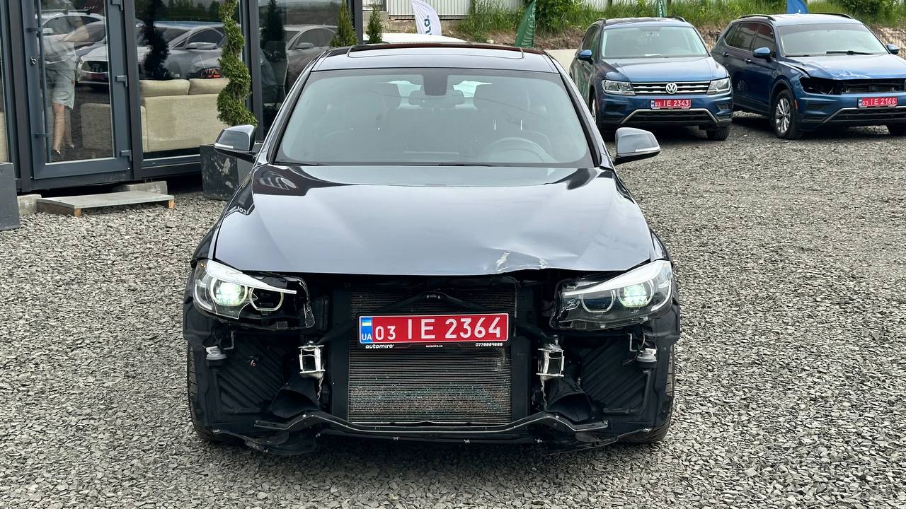 BMW 330 XIGT 2016
