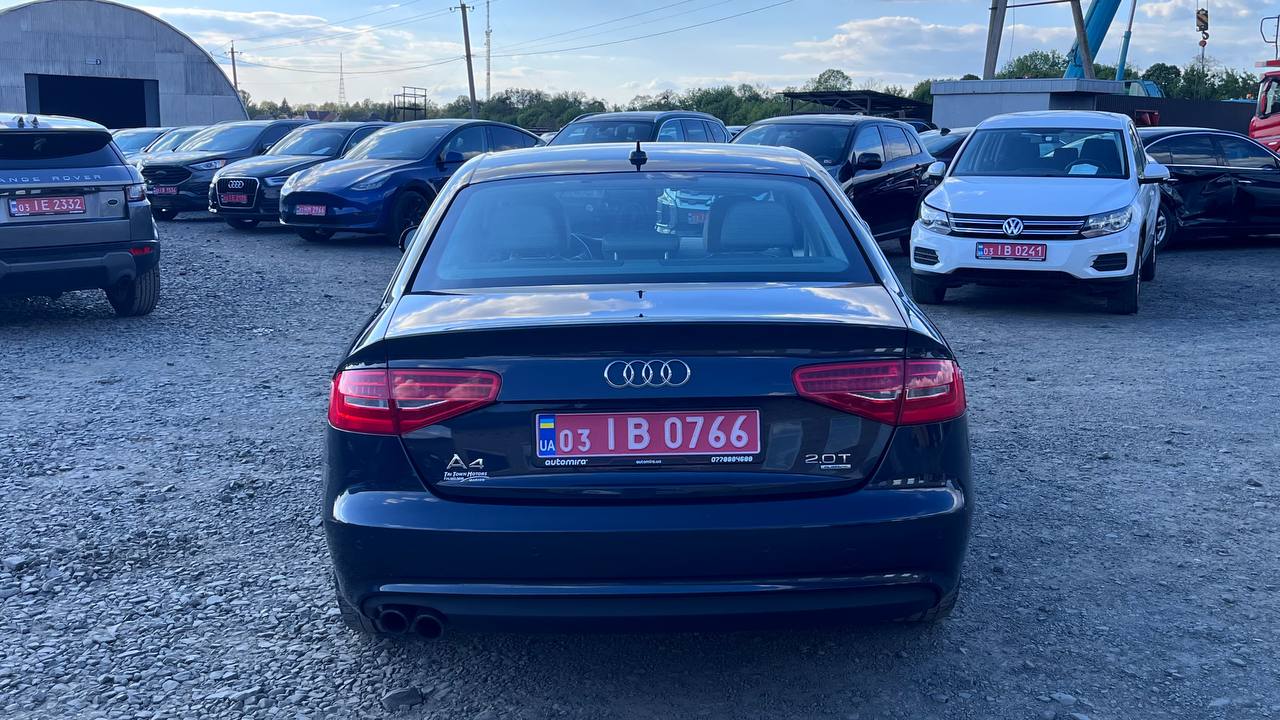 AUDI A4 PREMIUM PLUS 2012