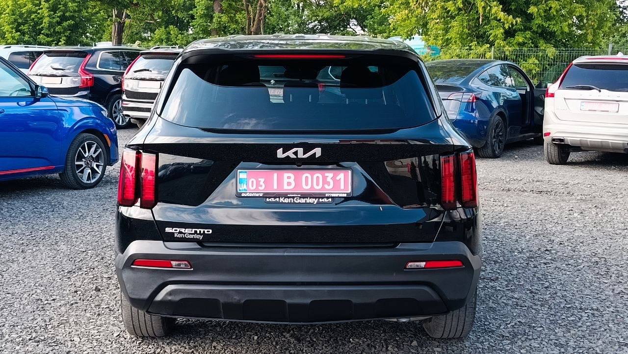 KIA SORENTO LX 2023