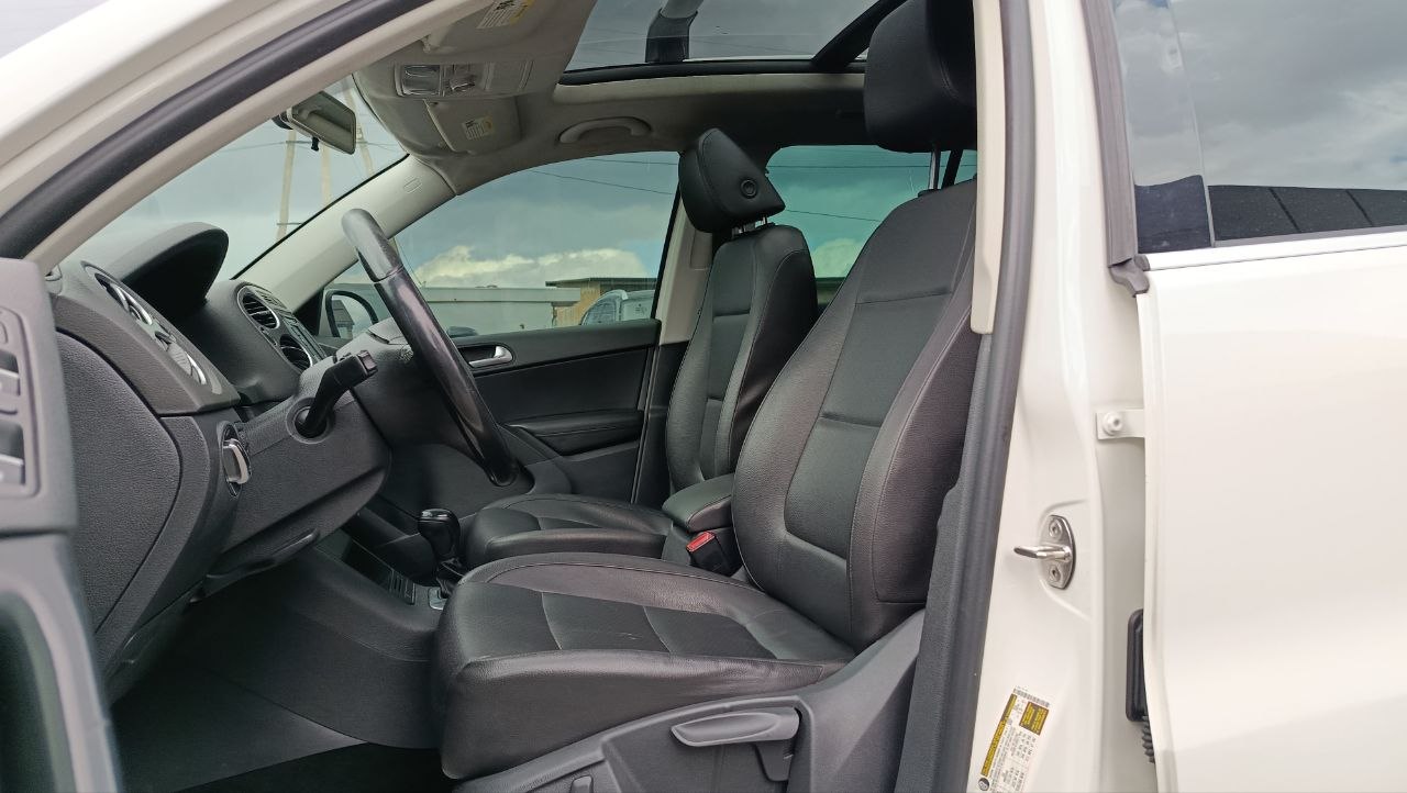 VOLKSWAGEN TIGUAN SE 2012