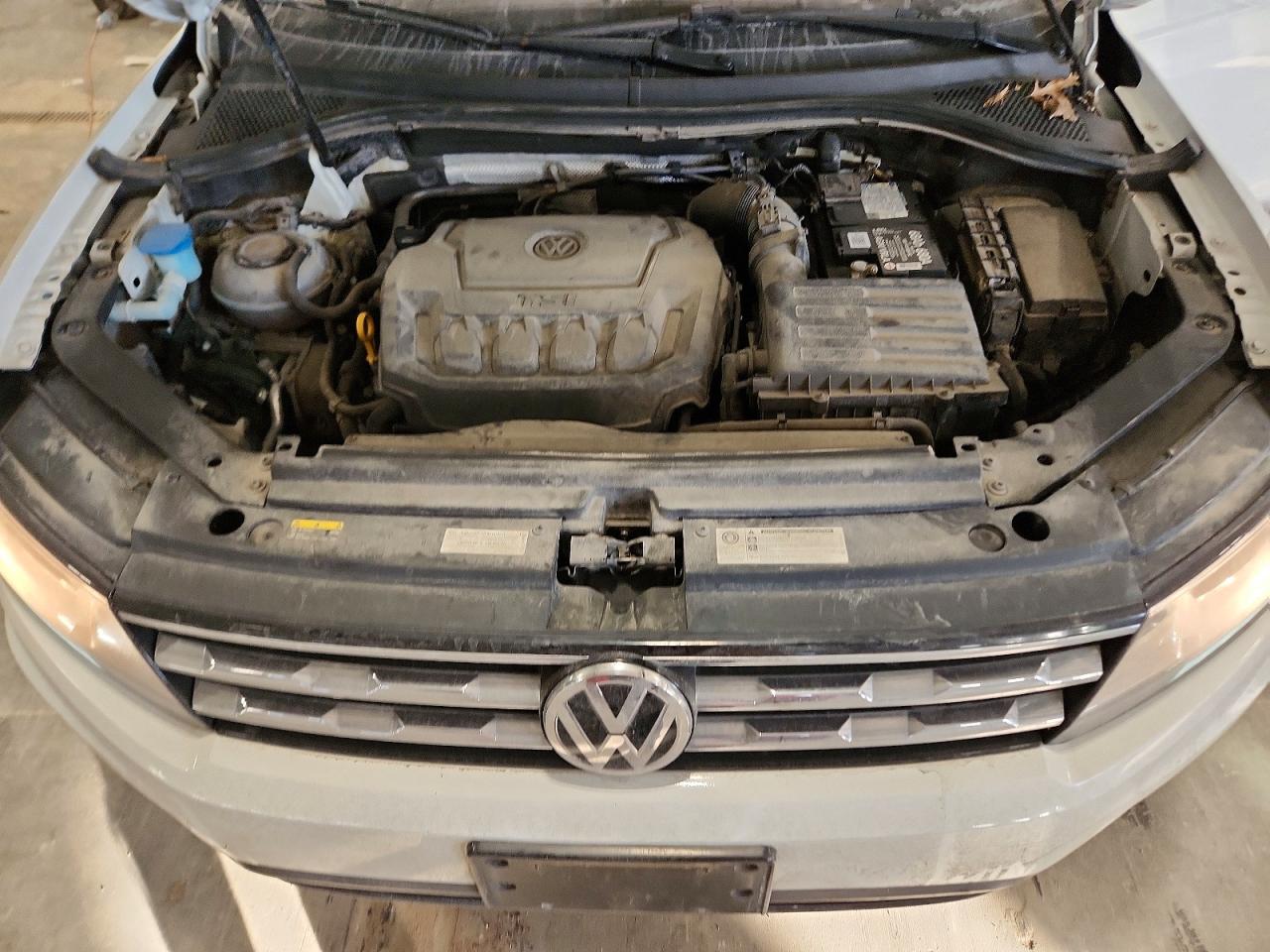 VOLKSWAGEN TIGUAN SE 2017