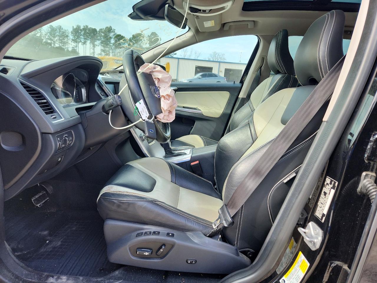 VOLVO XC60 T6 DYNAMIC 2016