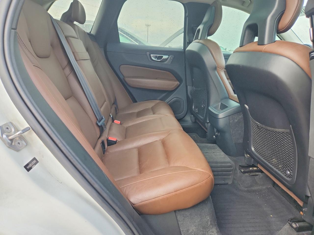 VOLVO XC60 T5 MOMENTUM 2017