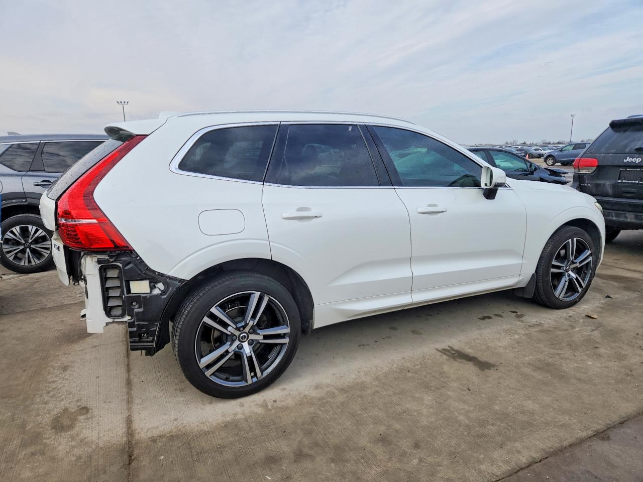 VOLVO XC60 T5 MOMENTUM 2017