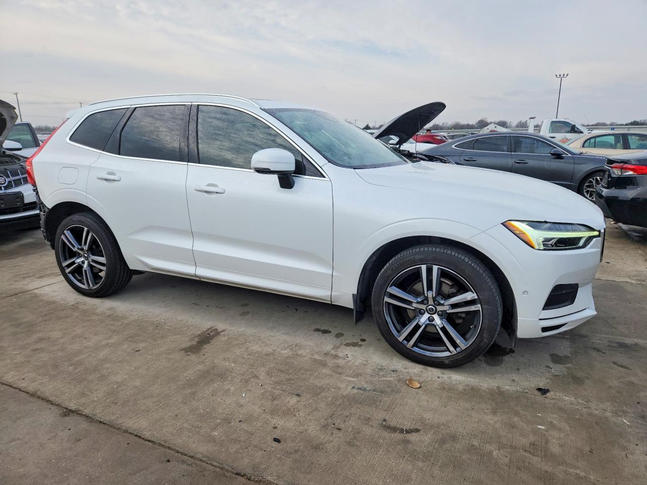 VOLVO XC60 T5 MOMENTUM 2017