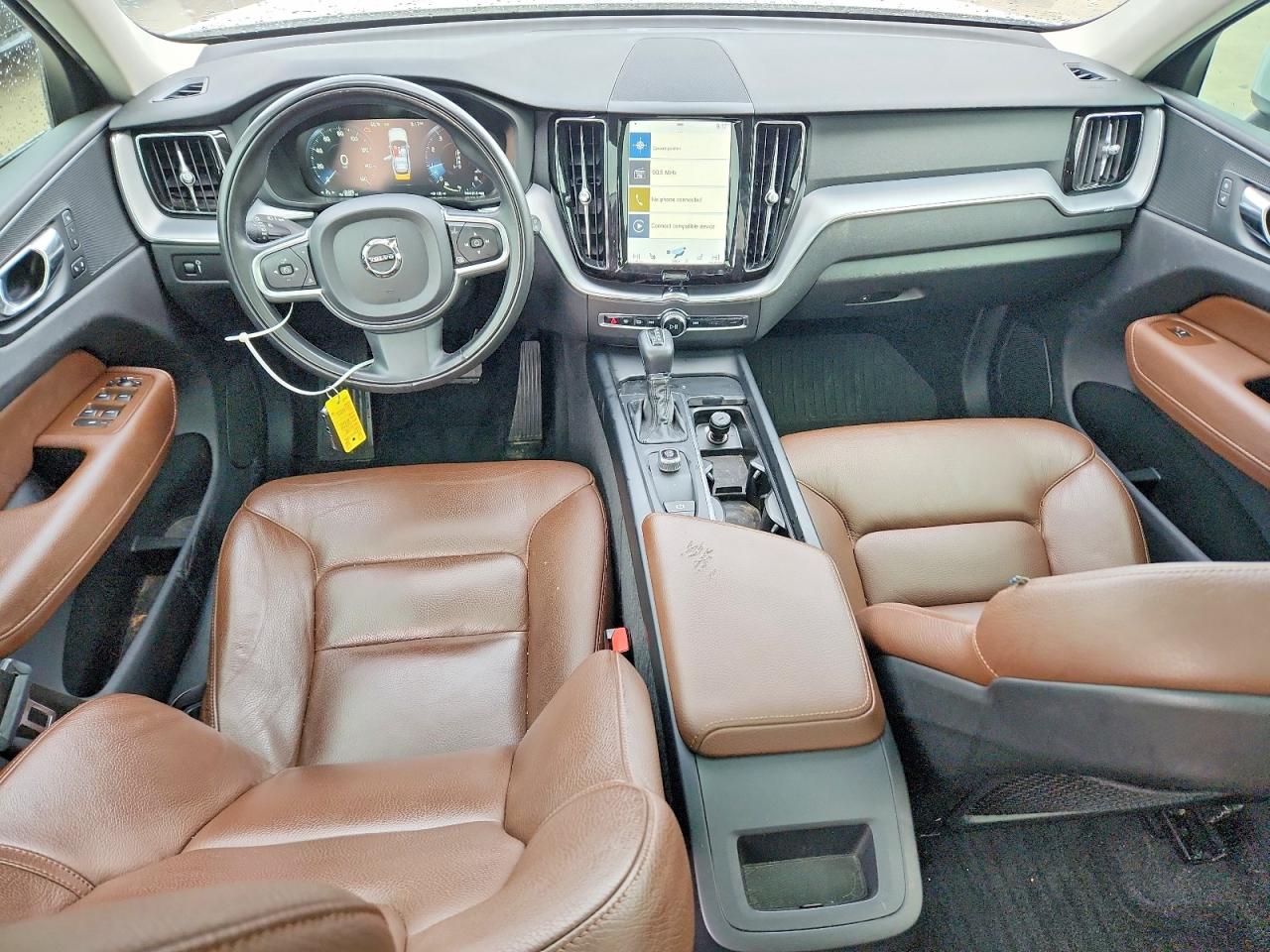 VOLVO XC60 T5 MOMENTUM 2017