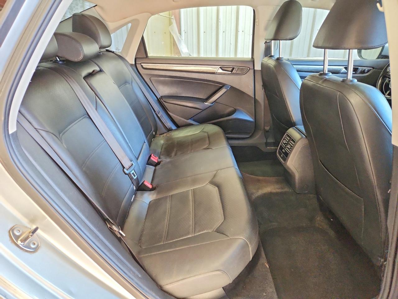 VOLKSWAGEN PASSAT SE 2016