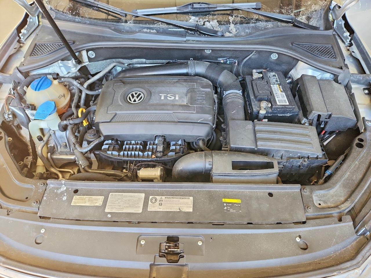 VOLKSWAGEN PASSAT SE 2016